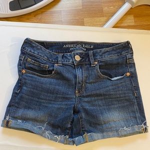 AEO Midi Shorts